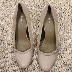 DKNY heels. 8.5 guc